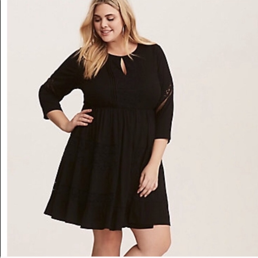 Torrid Black Lace Inset Challis Skater Dress 🆕